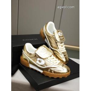 スーパー コピー ブランド 通販最安値新作 大人っぽく仕上げ ファッション感満載！COACHスニーカー..