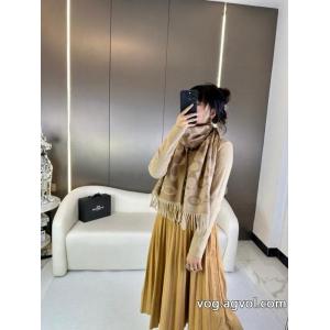 Coachの三色ストール爆型マフラー