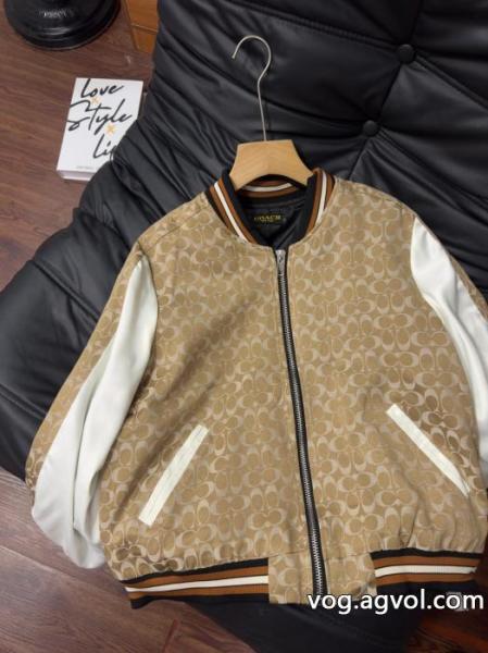 Coachクラシックオールドフラワープリントの野球コート 0 