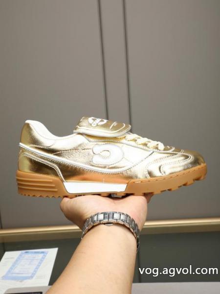 スーパー コピー ブランド 通販最安値新作 大人っぽく仕上げ ファッション感満載！COACHスニーカー.. 0 